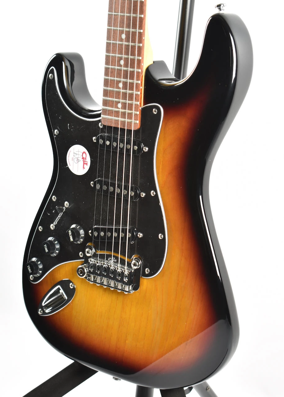 G&L Tribute Legacy, Left-Handed, 3-Tone Sunburst 1 G&L Tribute Legacy, Left-Handed, 3-Tone Sunburst