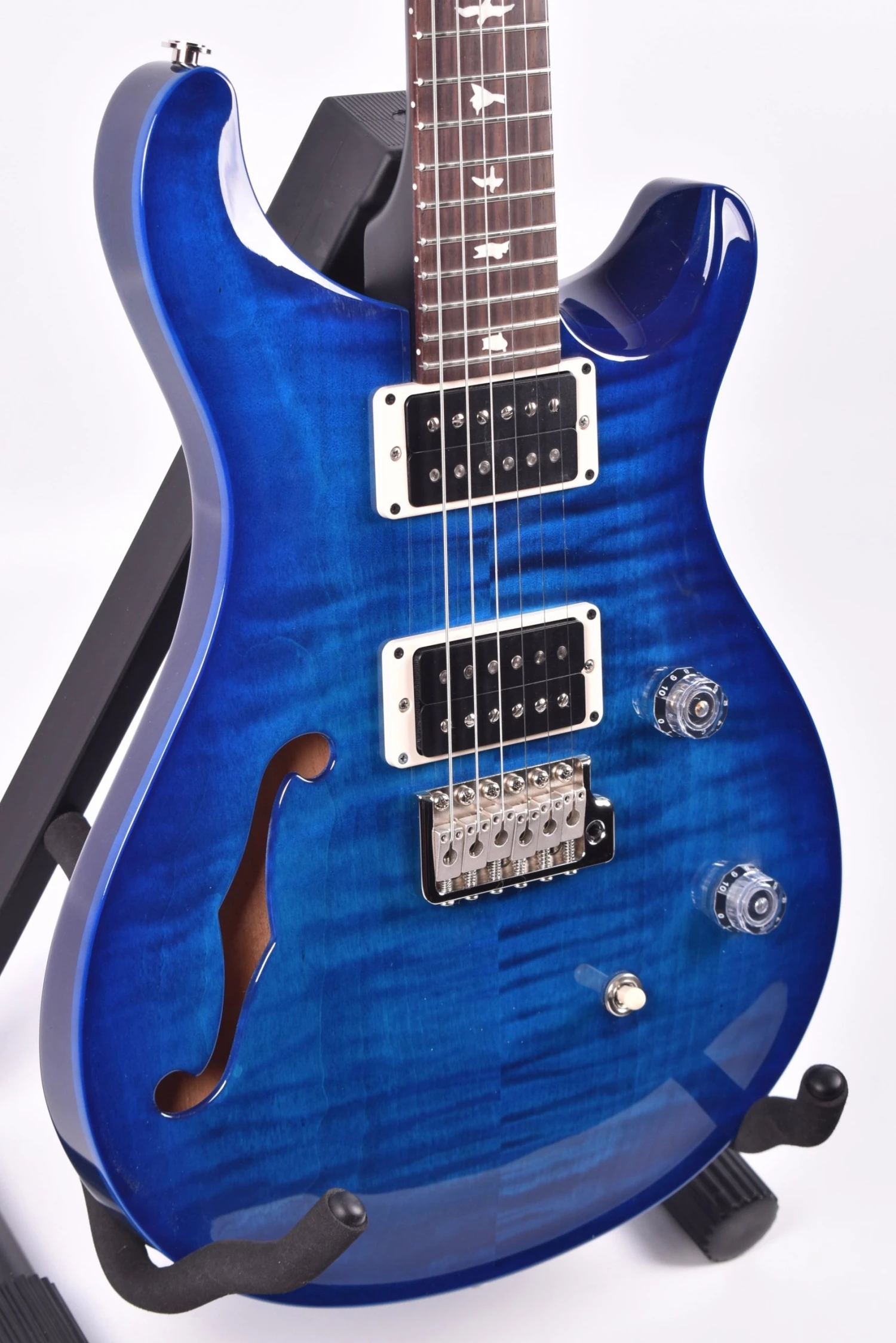 Paul Reed Smith CE24 Semi-Hollow, Limited Edition Royal Blue 1 Paul Reed Smith CE24 Semi-Hollow, Limited Edition Royal Blue
