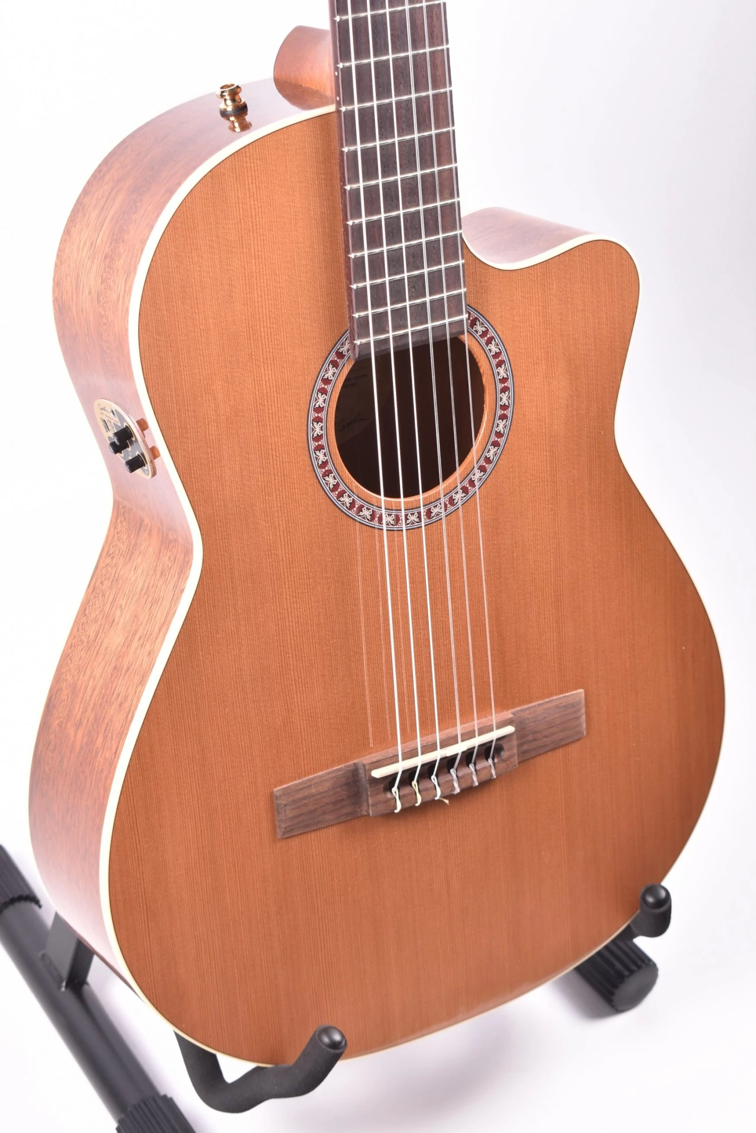 Acoustic Guitars LaPetrie Concert Cutaway 1 Acoustic Guitars LaPetrie Concert Cutaway