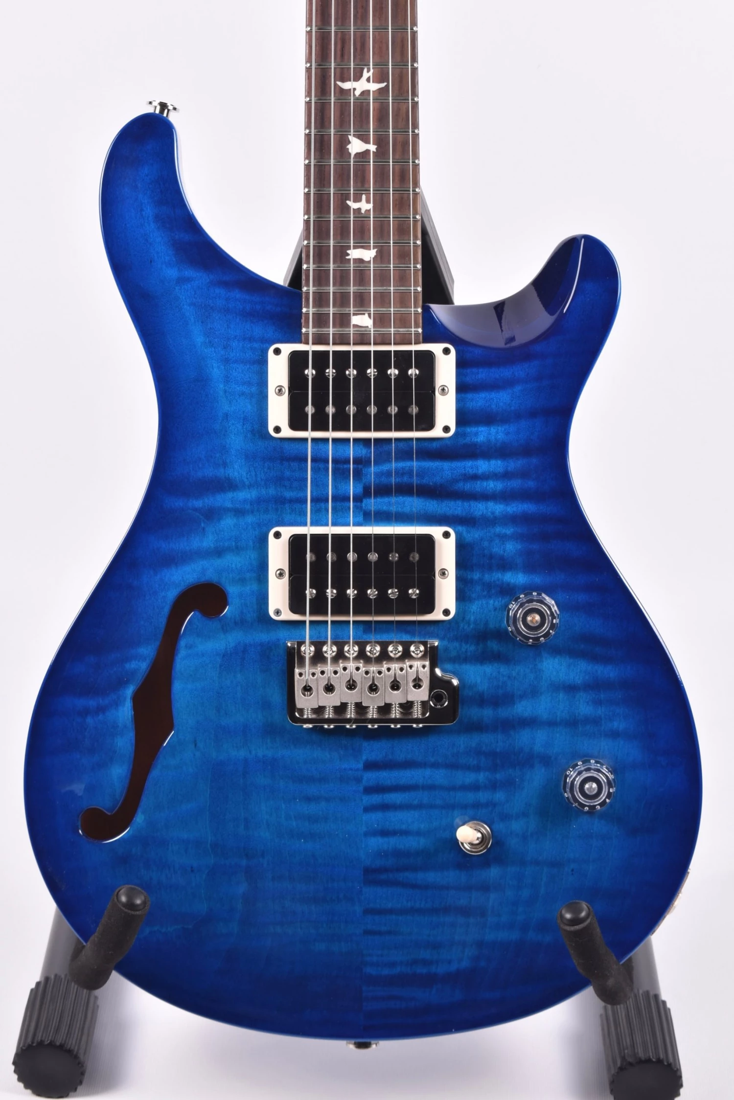 Paul Reed Smith CE24 Semi-Hollow, Limited Edition Royal Blue 5 Paul Reed Smith CE24 Semi-Hollow, Limited Edition Royal Blue