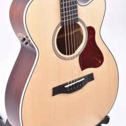 Seagull Maritime SWS Concert Hall CW Semi QIT Acoustic Guitars